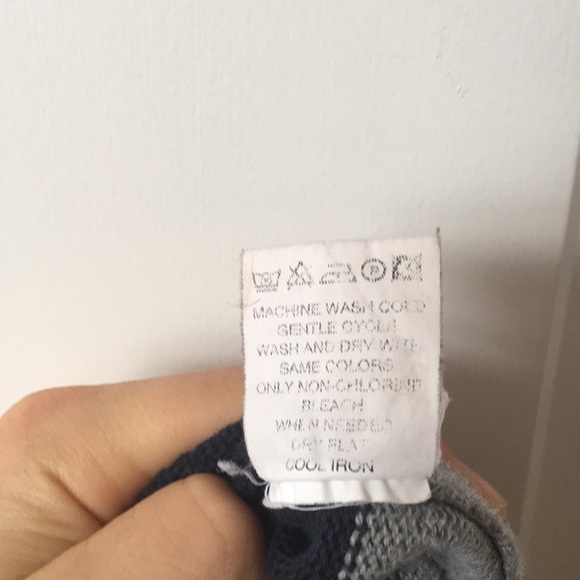 Saks Fifth Avenue Crew Neck - Picture 4 of 10